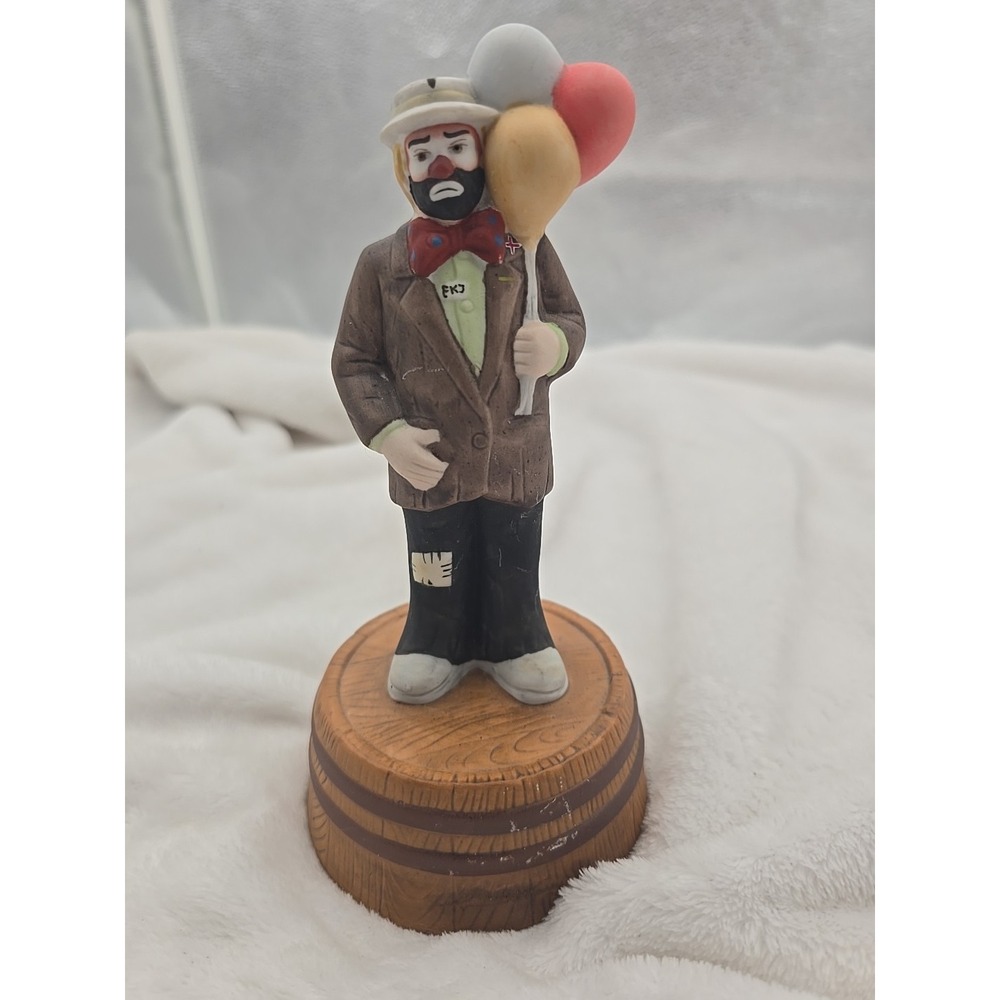 Vintage Flambro Emmett Kelly Jr Clown Hobo Bearded CLown Figureine Musical Works